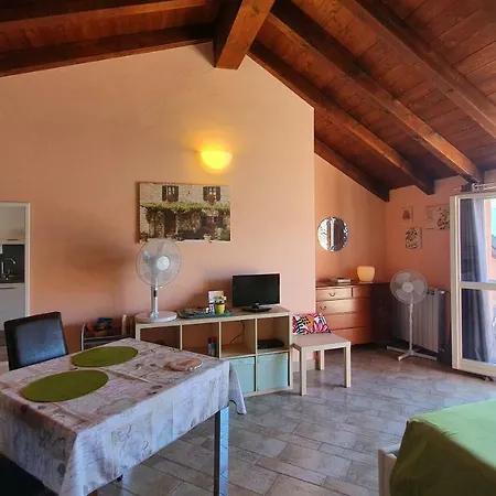 Διαμέρισμα New Attic View 2 Βαρένα